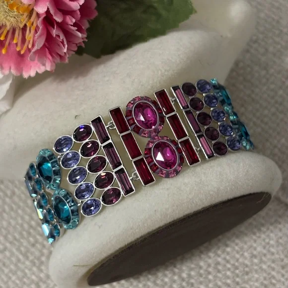 💎🦢 Swarovski Eminence Multicolor Crystal Link Bracelet - Picture 3 of 10